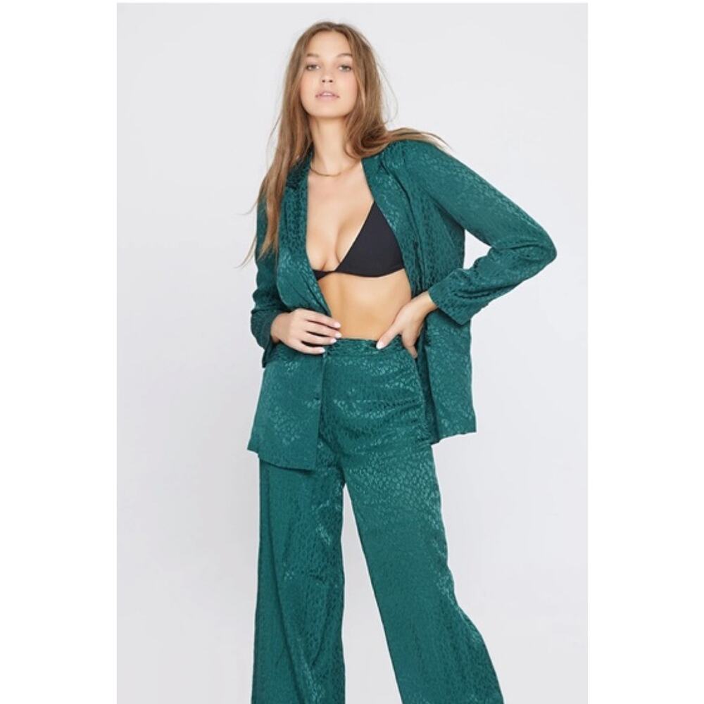 NWT L SPACE Green Leopard Bennytt Blazer and Harlow Pants. Size 2